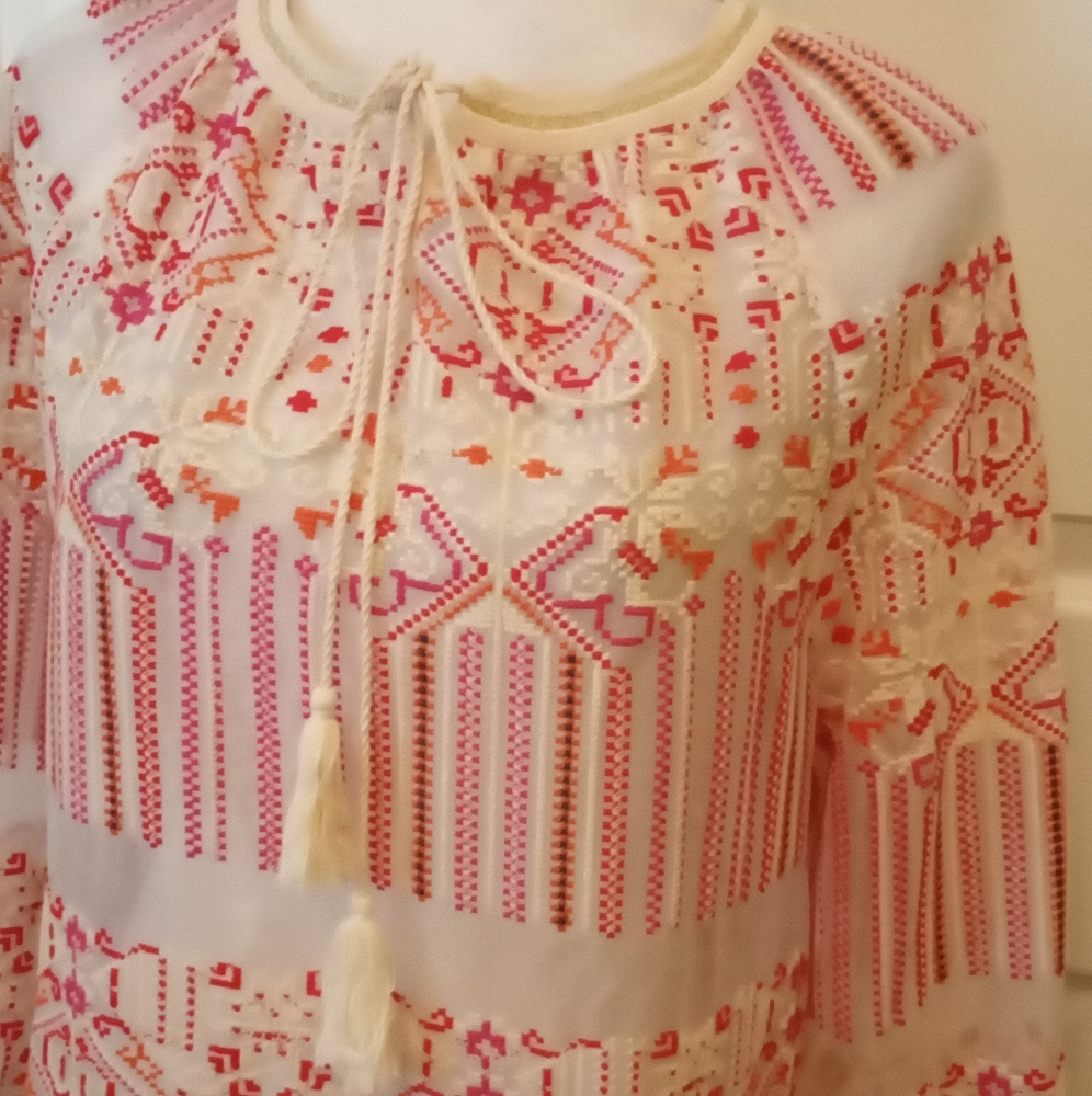 Embroidered Aztec print blouse. Small